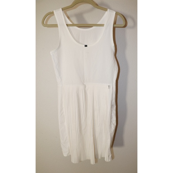 Nike DriFit Golf Dress - Picture 9 of 12